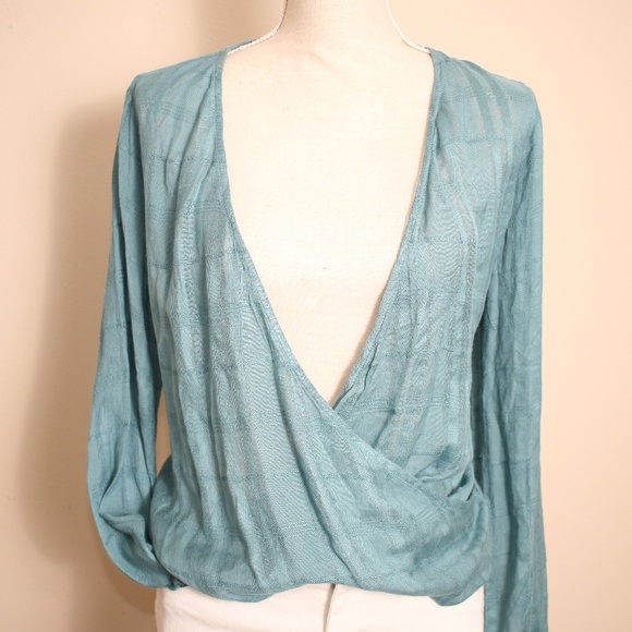 Aeropostale Tops - 🆕Aeropostale Tokyo Darling Long Sleeve Draped Top